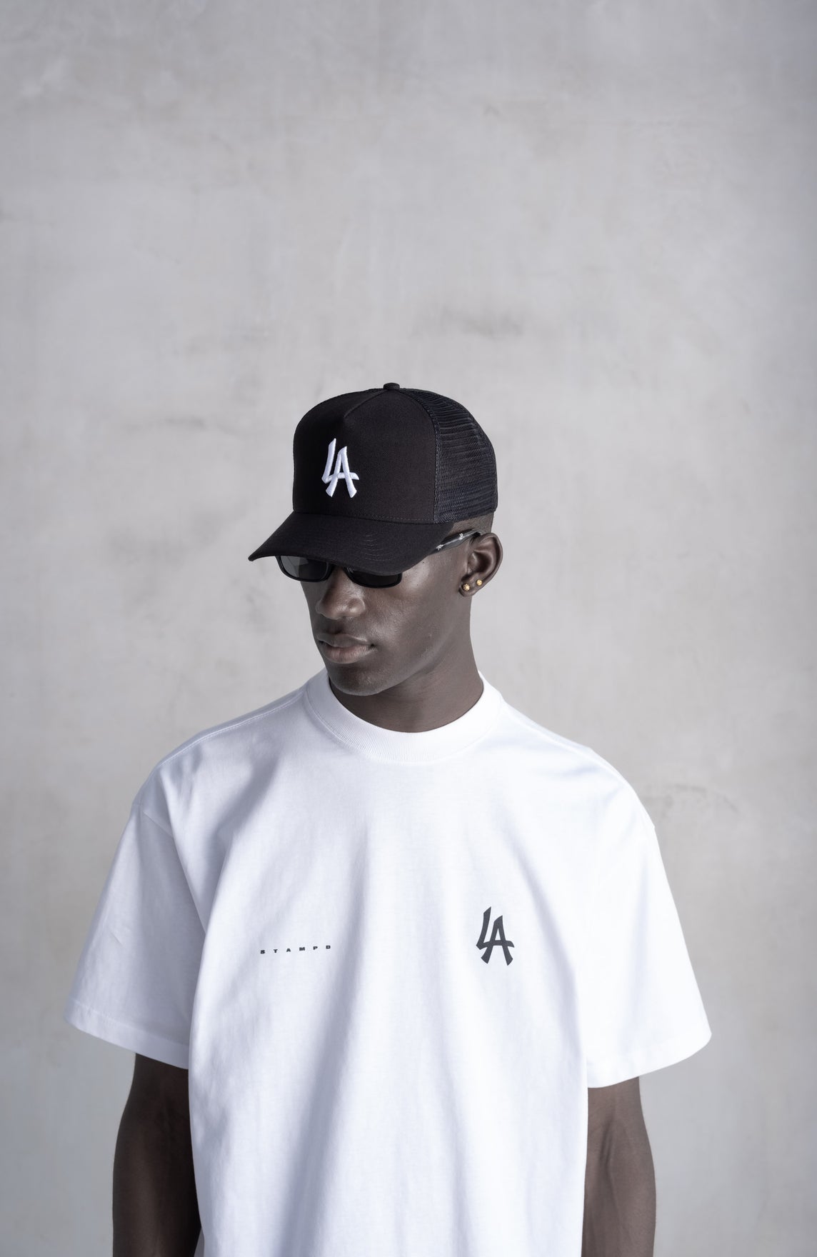 STAMPD - חוחצה טי אוברסייז LA 003 Monogram Relaxed Tee White M3896TE