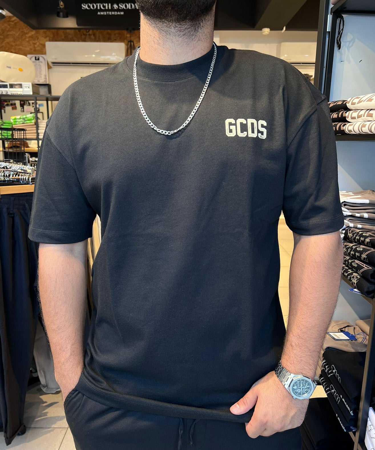 GCDS - חולצה טי MEN OVERSIZE T-SHIRT BLACK  GC242MT05-001