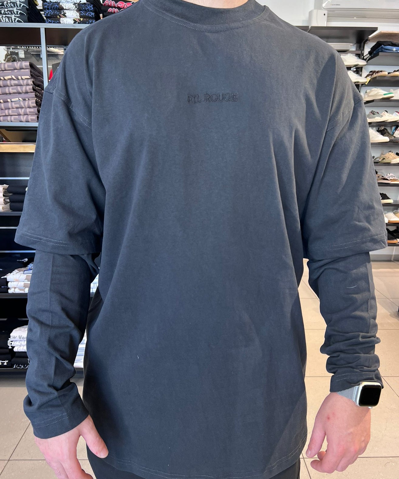 פיל רוג' - חולצה טי 02 TWOSLEEVE T-SHIRT  בצבע שחור